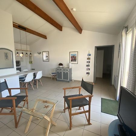 Maison Cosy Avec Piscine Partagee Le Château-dʼOléron Extérieur photo