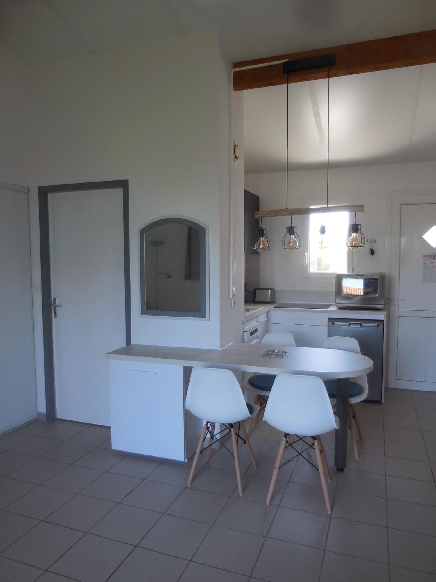 Maison Cosy Avec Piscine Partagee Le Château-dʼOléron Extérieur photo